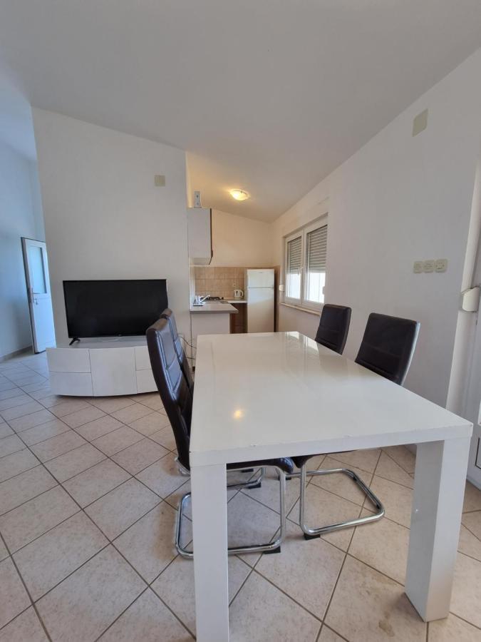 Apartment Bagic Vir Eksteriør billede